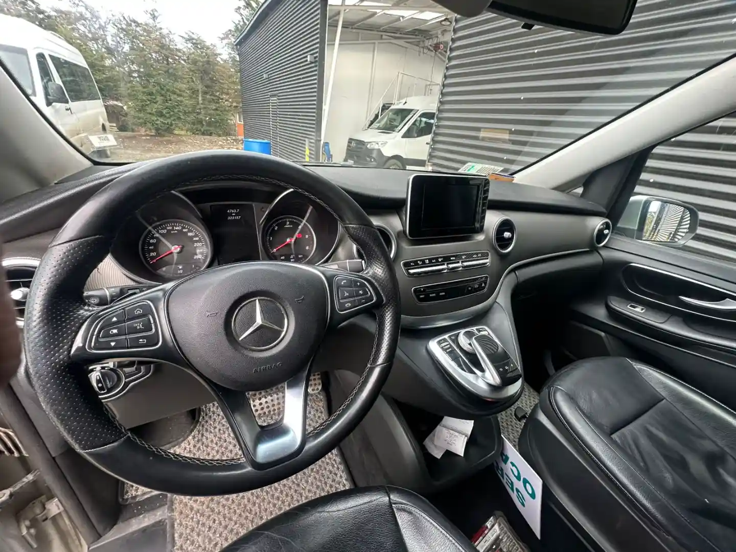 MERCEDES-BENZ V220 - V.I.P. Tourism